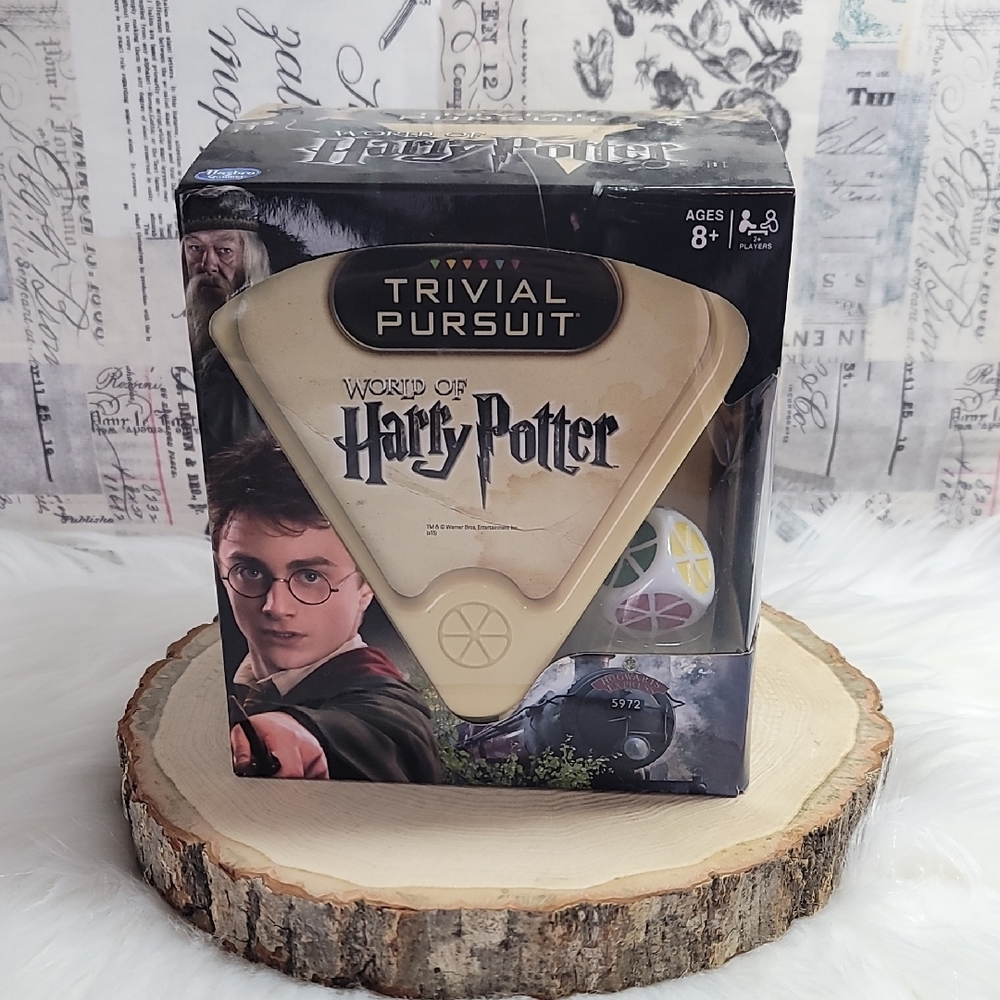 NEW- Trivial Pursuit: World of Harry Potter Game